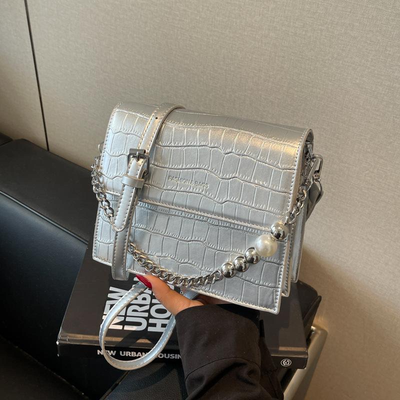 

Нишевая цепочная сумочка женская новая модная сумка на плечо универсальная сумка-мессенджер маленькая квадратная сумка серебряный