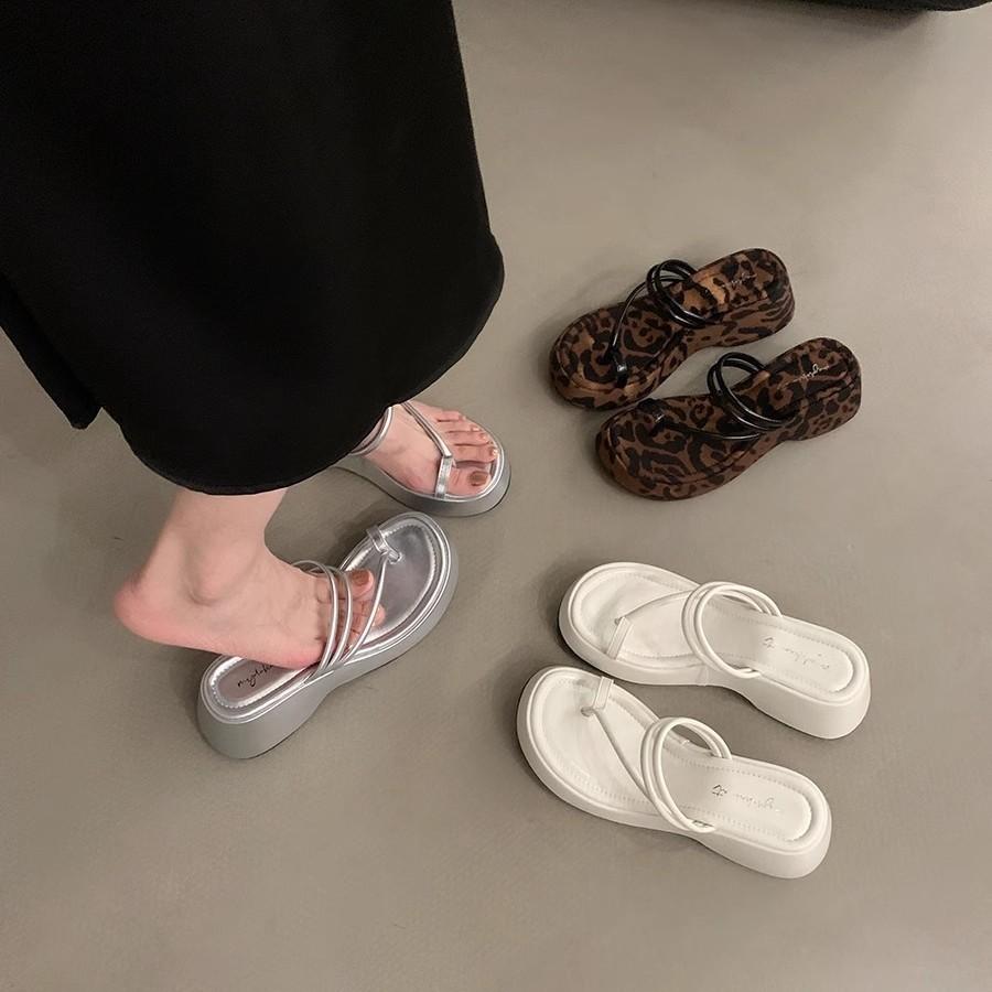 INS Wind~ Thick-soled Heightening Cool Slippers Women's Shoes Wear 2025 New Summer Leopard Print Toe Sandals Women's Trend