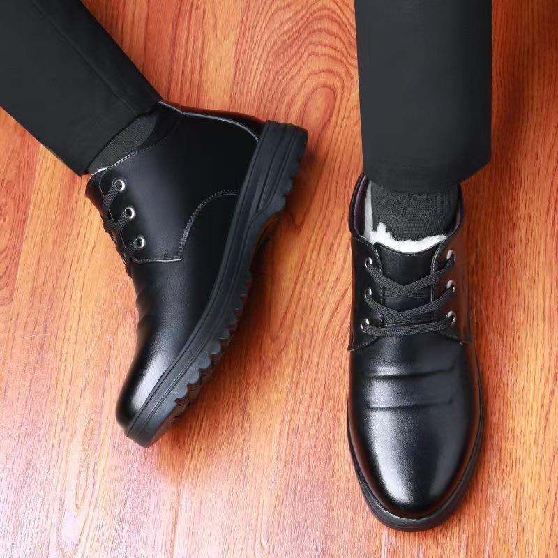 Fleece men's leather casual shoes winter new thermal shoes fashion soft sole comfortable men's cotton shoes