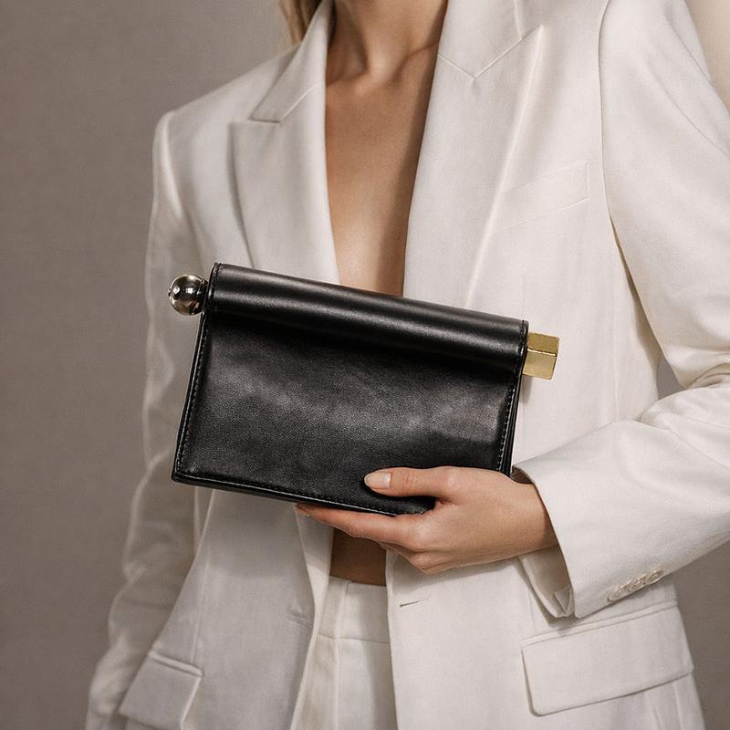 Luxusní designová kabelka pro ženy Nová módní taštička na párty s kovovými ozdobami Taška na ples pro dámy Crossbody taška