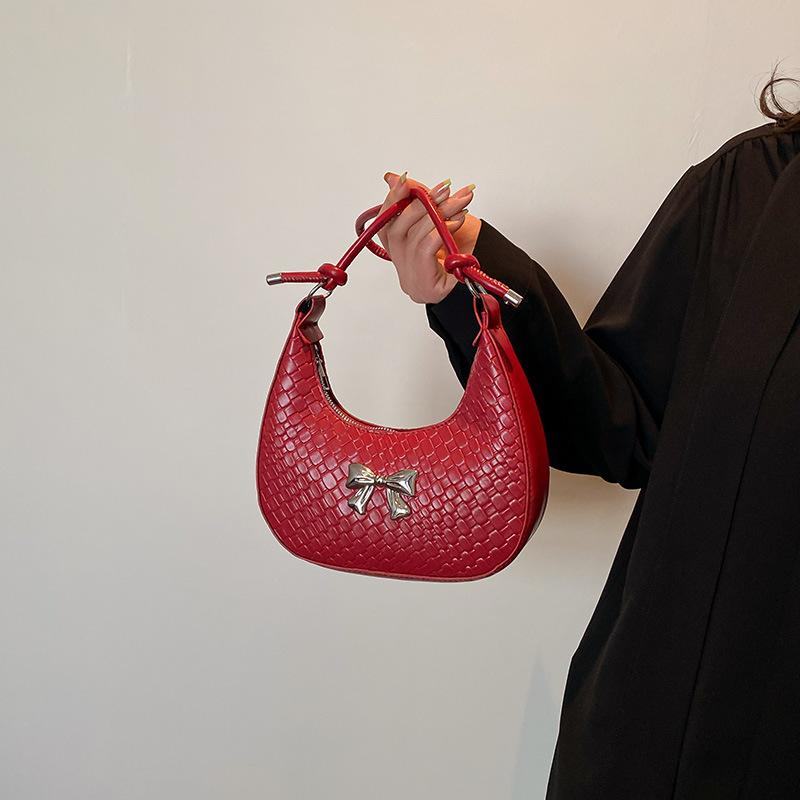 

Новая красивая сумка-полумесяц с бантом, летняя популярная текстура, модная простая наплечная сумка, сумка подмышку красный