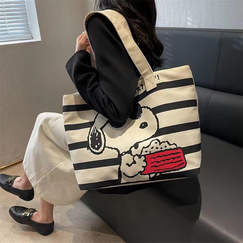 Snoopy Korean-Style Canvas Tote Bag, Large Capacity, Casual Summer Design, Versatile Single Shoulder Bag for Women