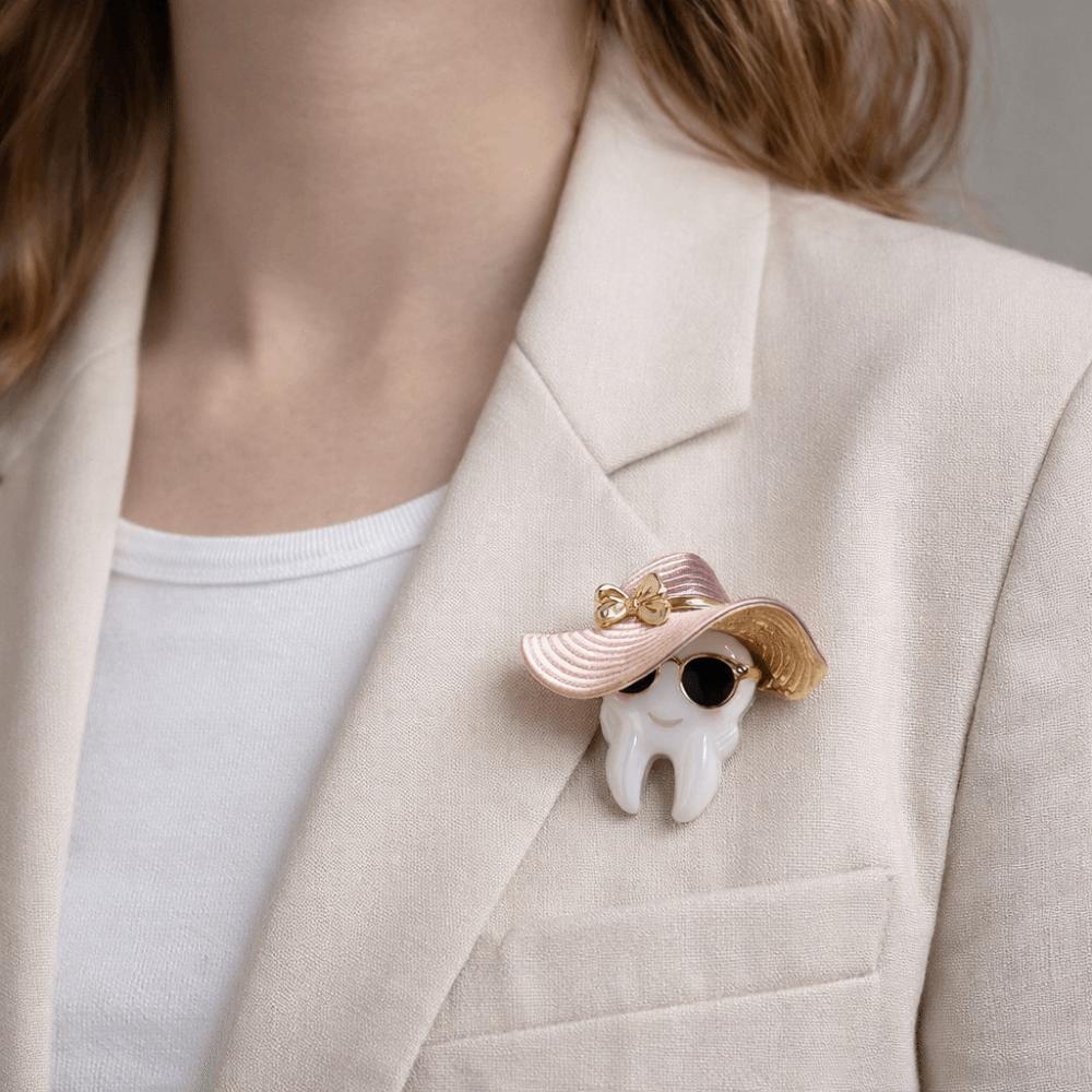 Cartoon Cool Tooth Brooch Zinc Zinc Zinc Alloy Hat Teeth Brooch Fashion Clothing Corsage Banquet Party