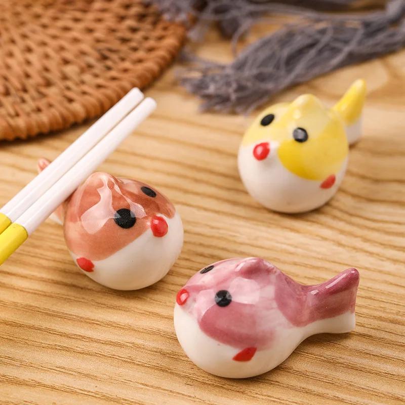 Clown Fish Shape Chopstick Holder Home Kitchen Table Decoration Ceramic Crafts Spoon Shelf Crucian Carp Puffer Fish Tea Pet