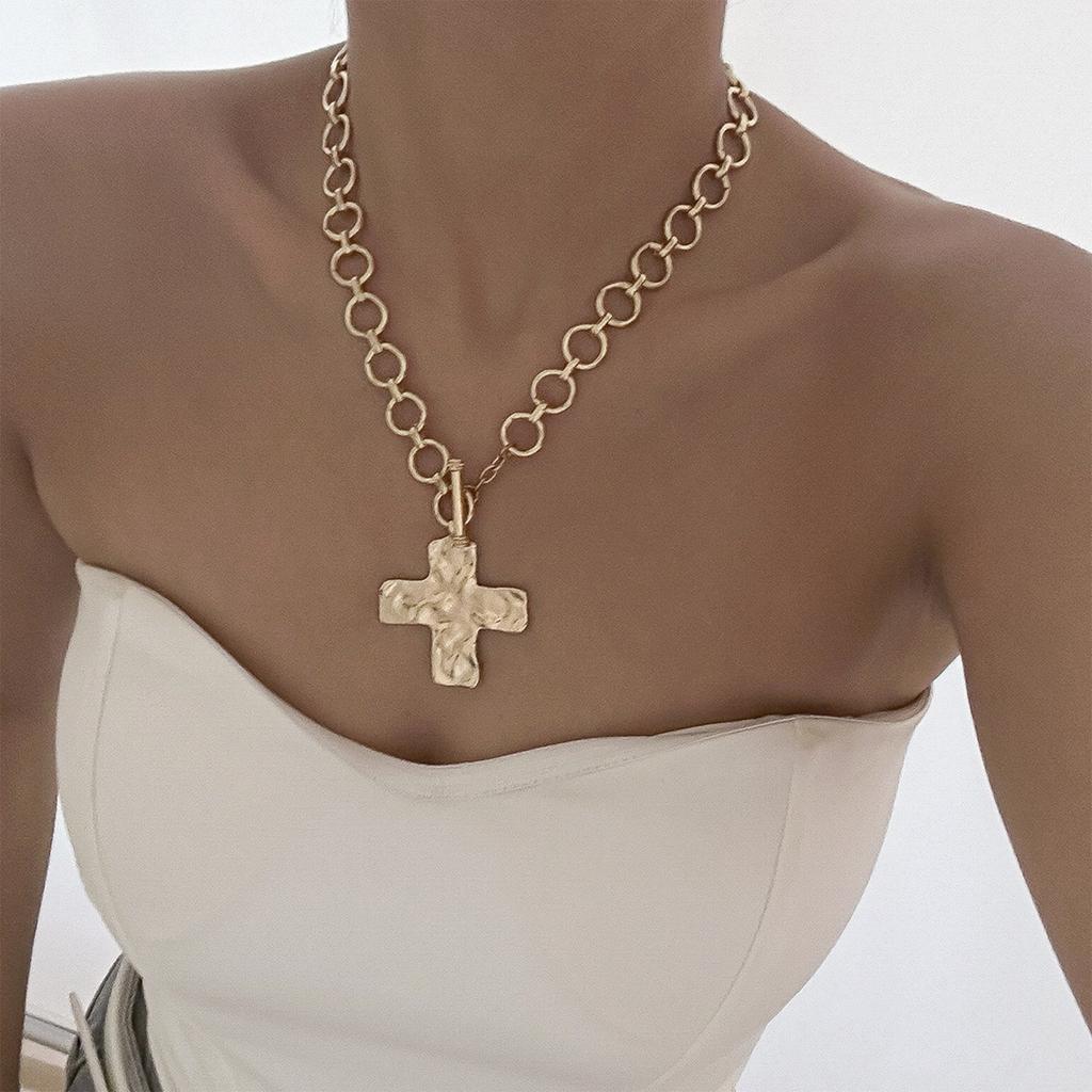 Eleagnt Hammered Crosses Necklace Stylish Chunky Crosses Necklace in Hammered Designs Women's Neck Chain Jewelry