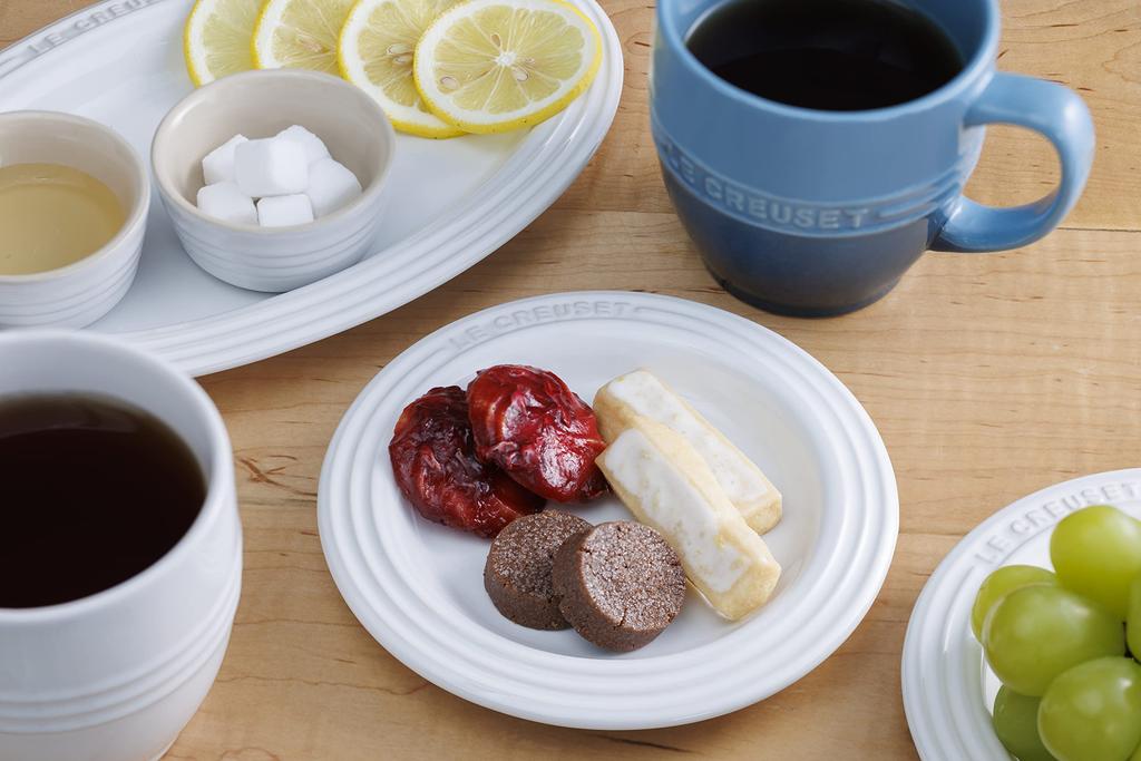 Le Creuset Legend Plate, 15cm, Flint, Heat and Cold Resistant, Microwave, Oven, and Dishwasher Safe [Official Japanese Product]