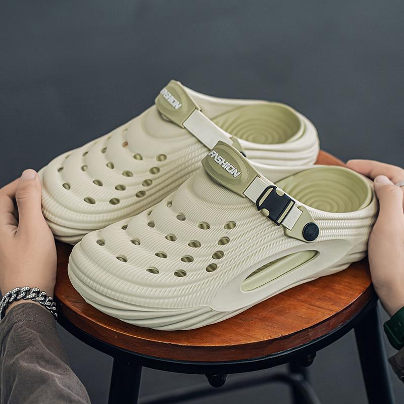 Summer Mens Outdoor Slippers New High Quality Clogs Platform Non-Slip Beach Sandals Lightweight Comfy Soft Men Sandals Mocassins