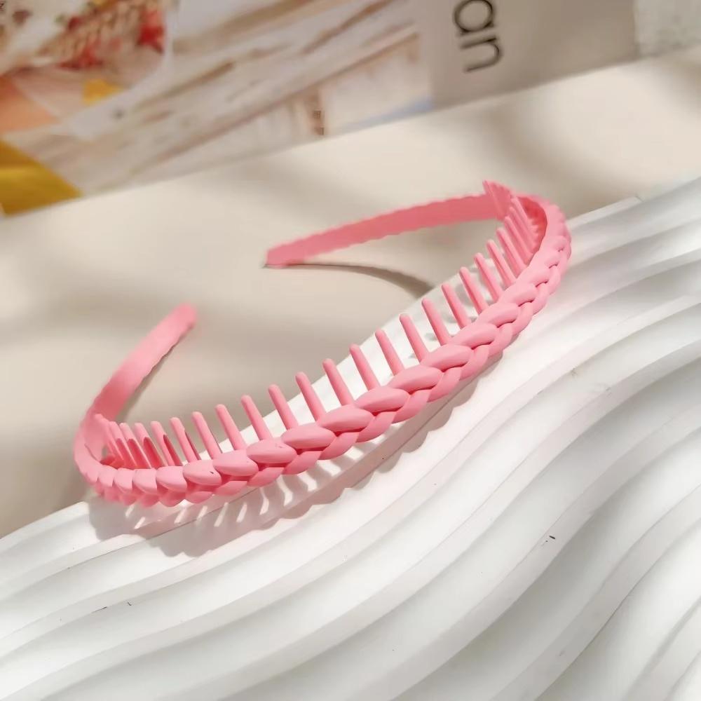 

Face-washing hair clip, showering and going-out hairpin, matte colorful toothed headband, versatile hair accessory for women рожевий