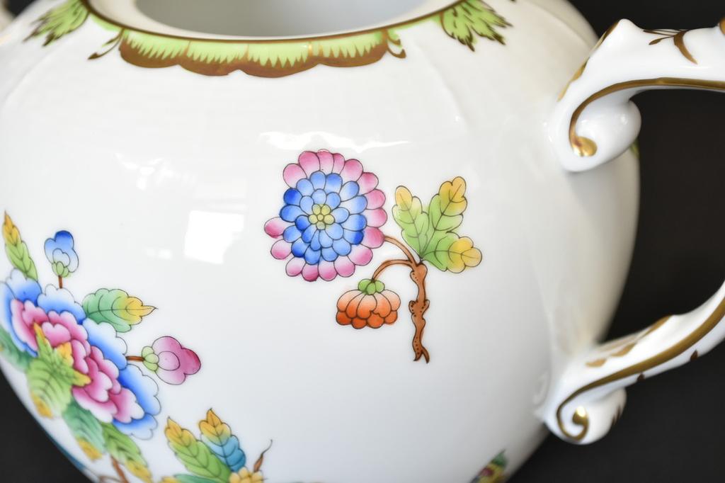Herend VBO/Victoria Bouquet Teapot Made in Hungary Handpainted Vintage Rare