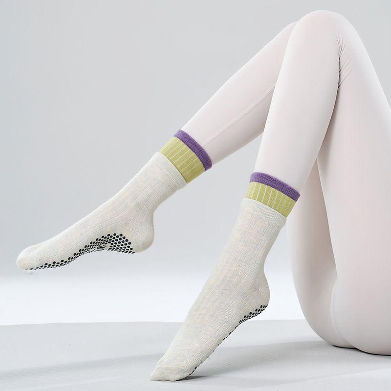 

Носки до колена с двойным слоем и круглым носком, носки для йоги, влагоотводящие, с клеевым нанесением, нескользящие, термоноски, спортивные носки, дышащие клетчатые носки для пилатеса