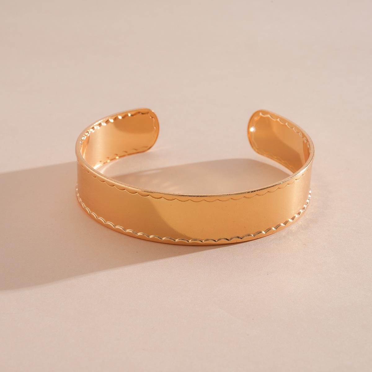 European and American open butterfly machine wavy texture smooth surface bracelet metal sense personalized bracelet high-end jewelry