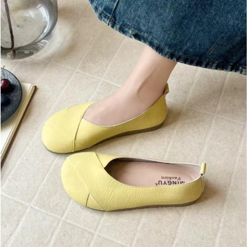 Fashion New Women Slip-on Leather Loafers Ladies Casual Round Toe Cute Flats Nurse Shoes Sneakers Spring Autumn Fashionable Ballet Shoes