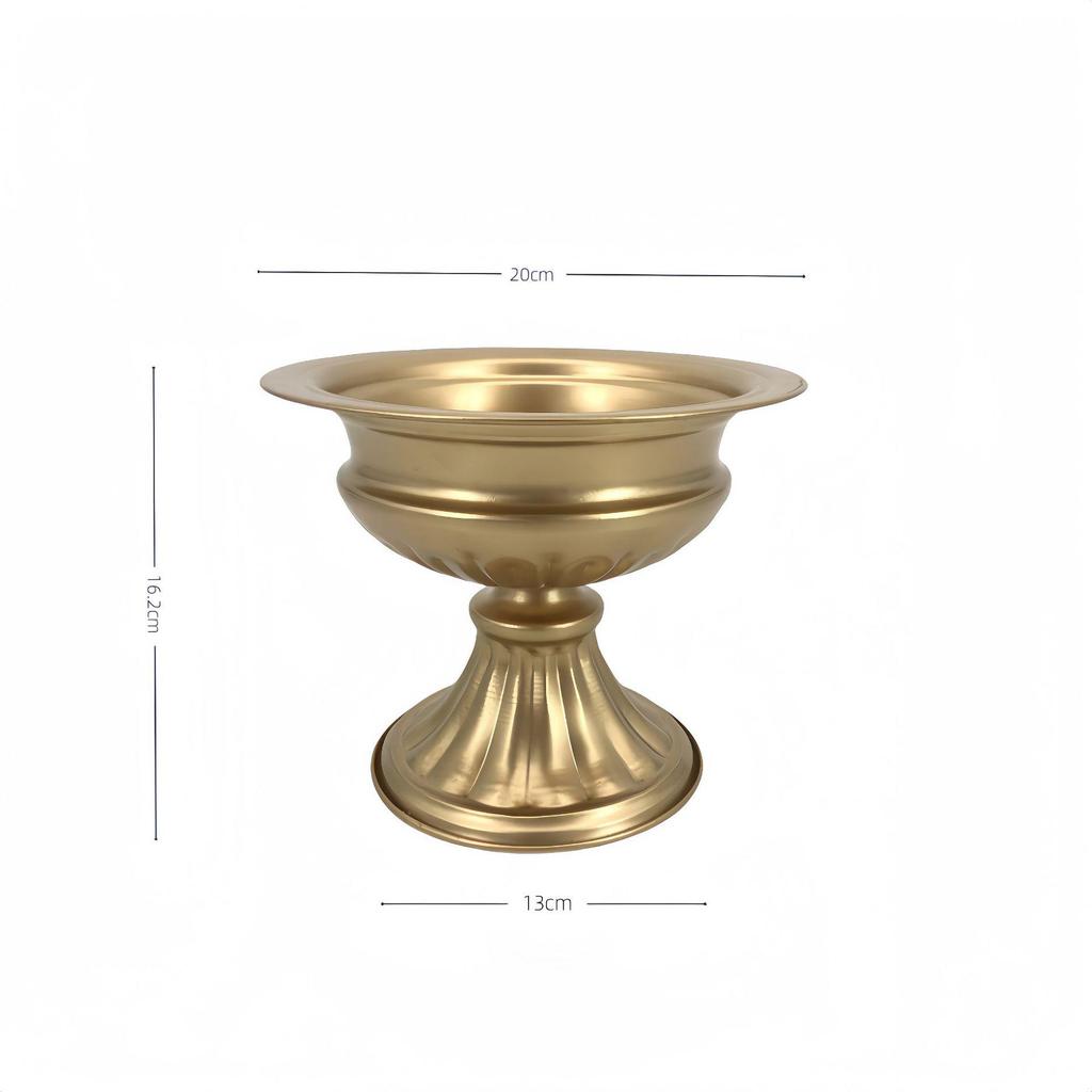 European Gold Metal Flower Pot: Retro Vase for Weddings and Hotel Decor, Dried Flower Arrangement Ornament