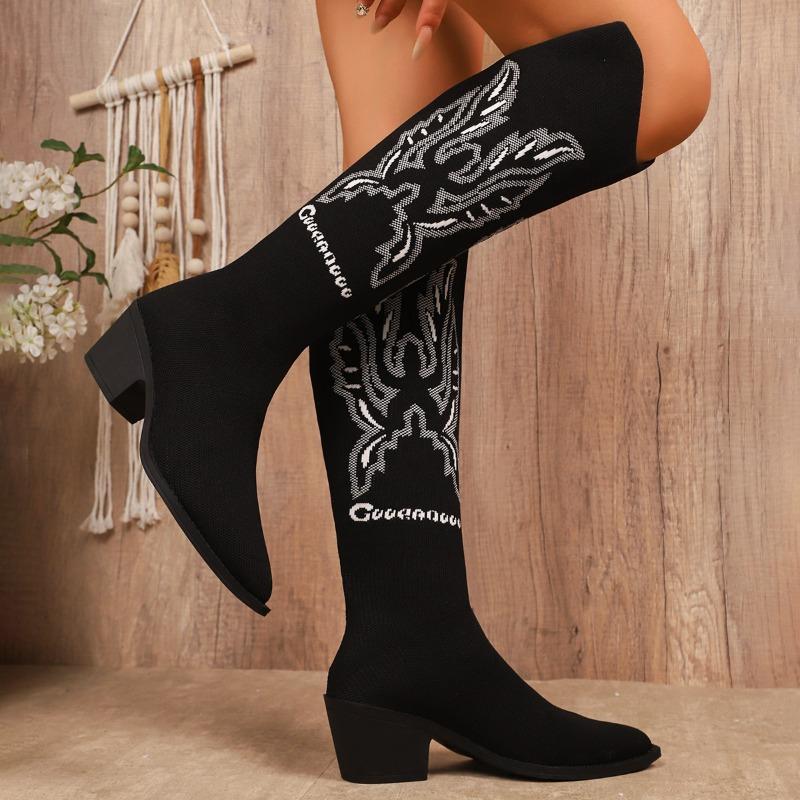 

New Retro Embroidered Women s Boots Autumn Pointed Women s Large Casual Fashion Boots 43