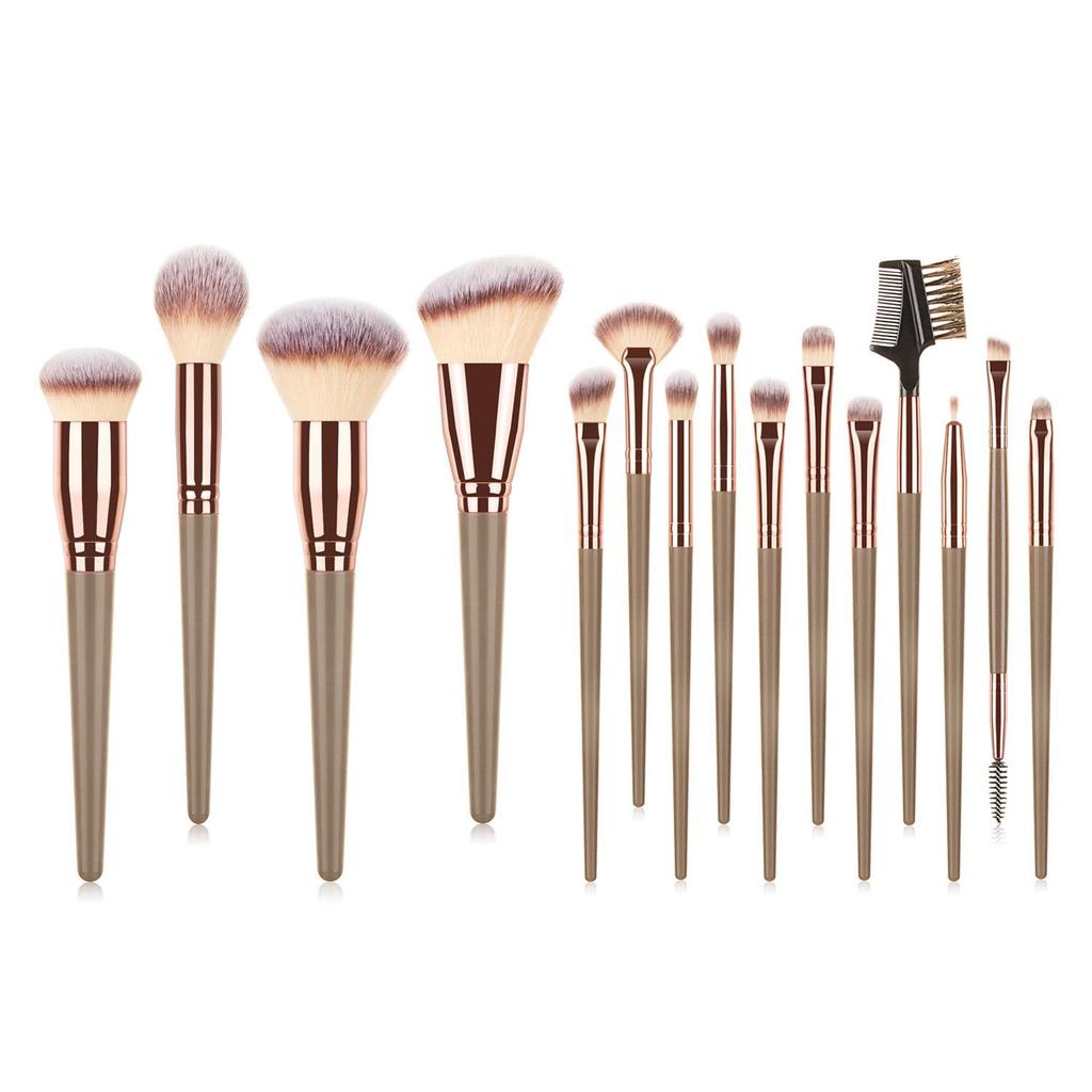 Jumbo 15-Piece Makeup Brush Set: Soft Hair for Powder, Blush, Eyeshadow, and Concealer.