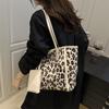 Fashionable Small Pu Tote Bag With Inner Phone Pocket For Office And Shopping
