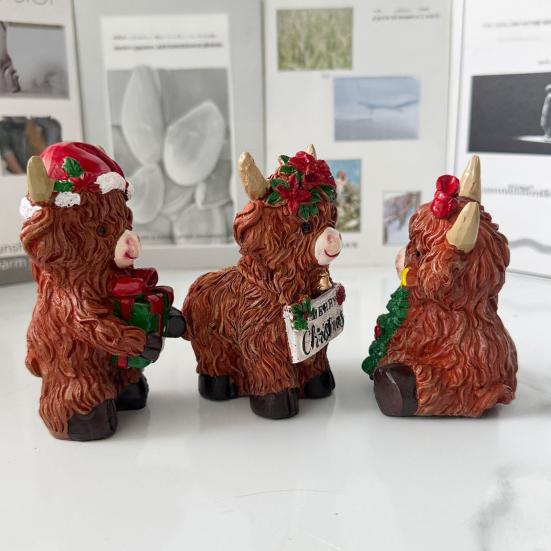 3Pcs Highland Cow Figurines Christmas Decor Resin Calf Animal Statue for Home Garden Office Rustic Farmhouse Tabletop Decoration
