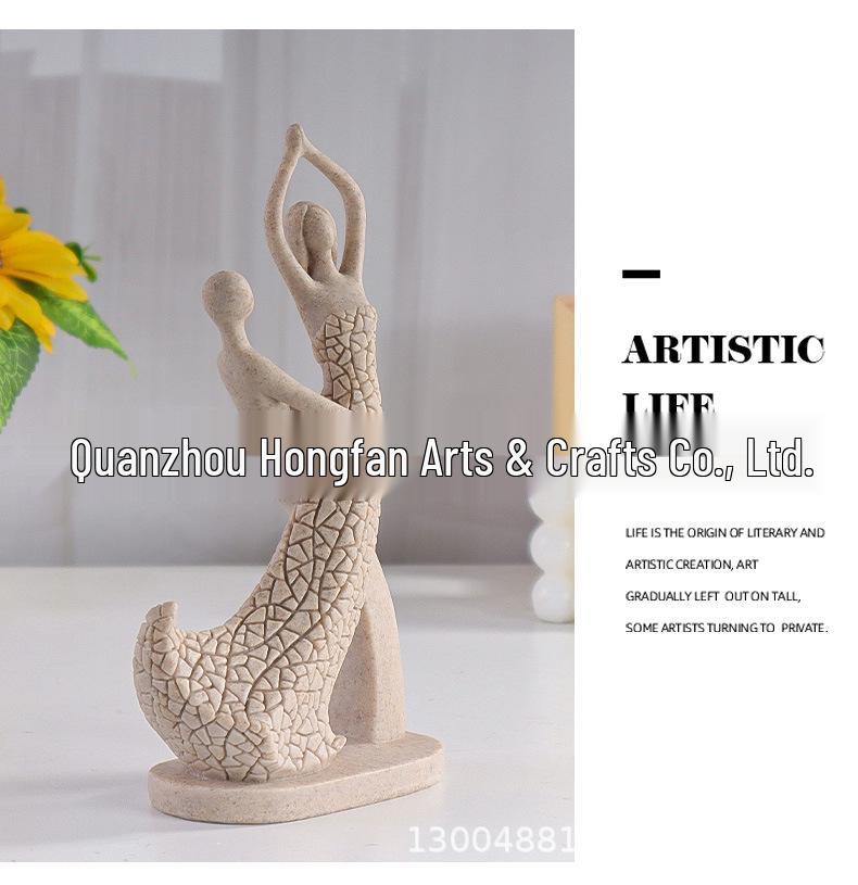 European Style Sandstone Couple Figurine—Romantic Resin Decor for Valentine's Day