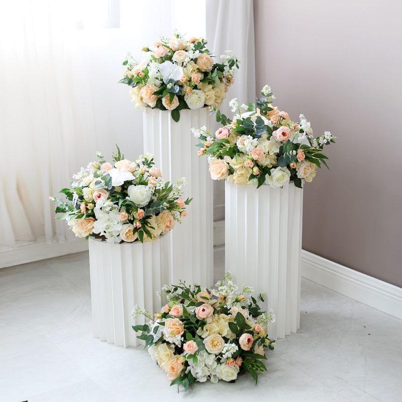 Set di Colonne Romane: Segnaletica per Corsie, Centrotavola e Decorazioni Floreali in Seta Champagne per Matrimoni ed Esposizioni