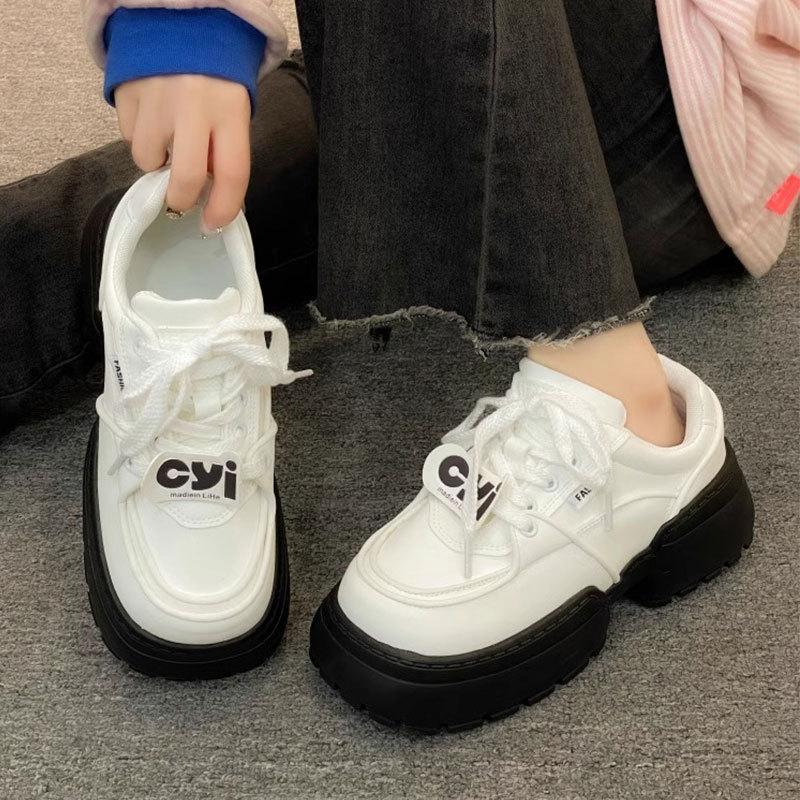 Muffin-Plateau-Brot-Schuhe Damen-Schuhe vielseitig 2025 neu kleiner Mann, der Füße zeigt kleine Papa-Schuhe schwarz-weiße Panda-Schuhe