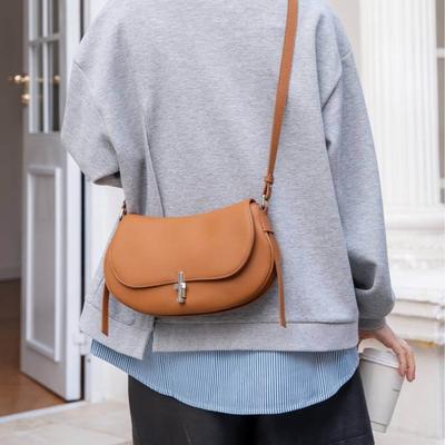 Erste Schicht Rindsleder 2025 Frühling und Sommer neue Leder Damen Tasche High-End-Gefühl Vielseitig Lässig Pendeln Schulter Umhängetasche Damen