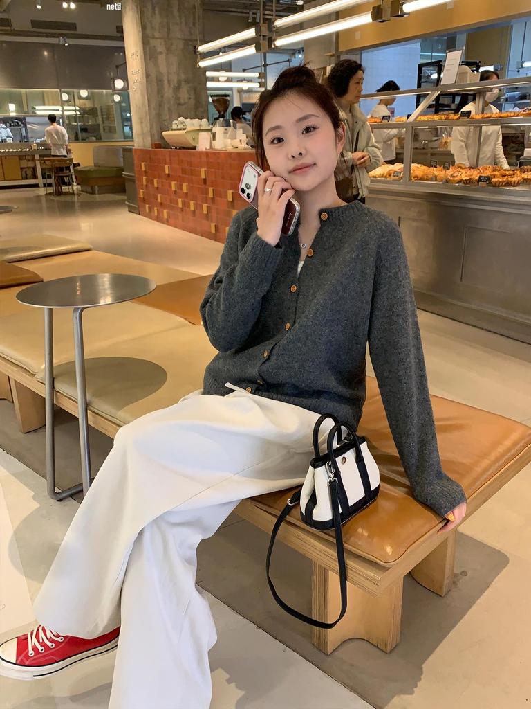 Korean Style Plus Size Loose Knit Cardigan - Women's Solid Color Round Neck Casual Spring Sweater.
