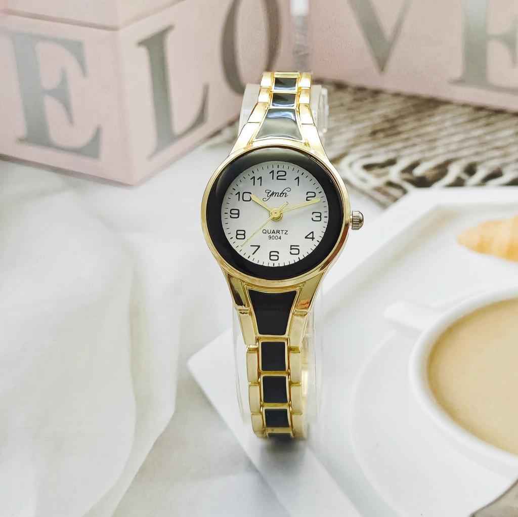 Versatile Ladies' Quartz Watch - Round Dial with Steel Bracelet, Ideal for Students and Parties, Silent Movement.