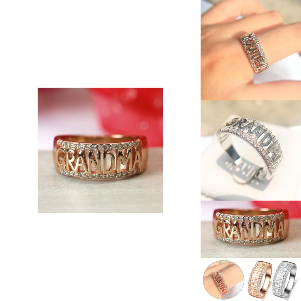 Eleganter Modeschmuck Oma Buchstabenring Ideal für Besondere Familienanlässe