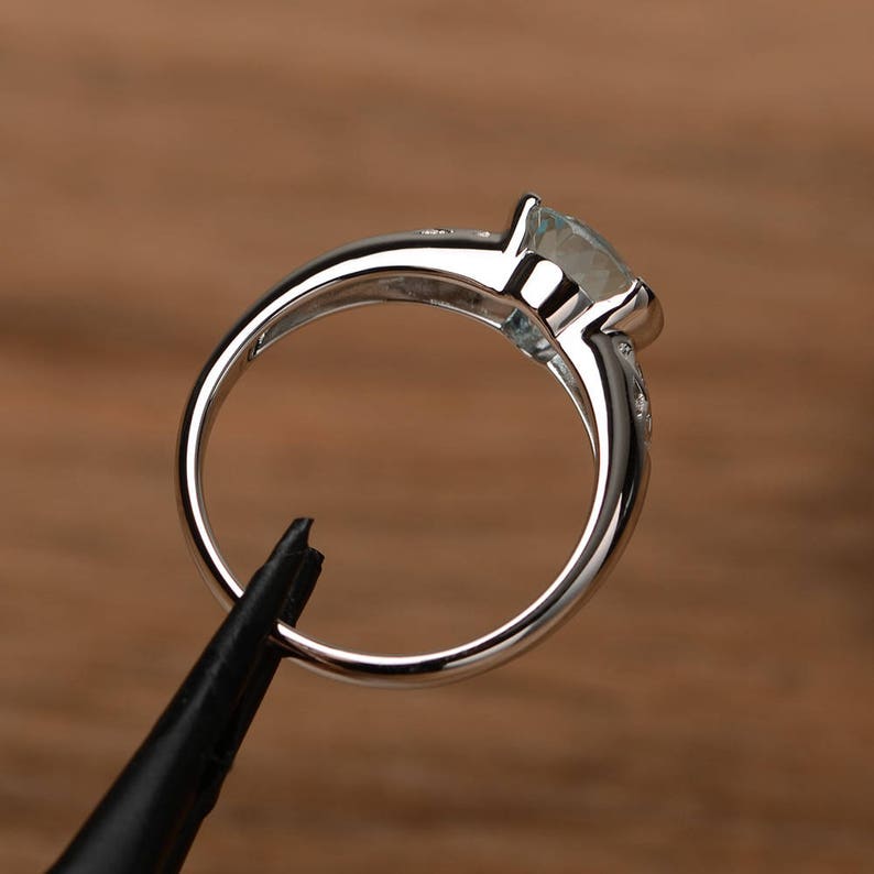 Damen Blauer Aquamarin Edelsteinring Ovalschliff 925 Sterlingsilber März Geburtsstein Versprechen Hochzeitstag Trage-Ring