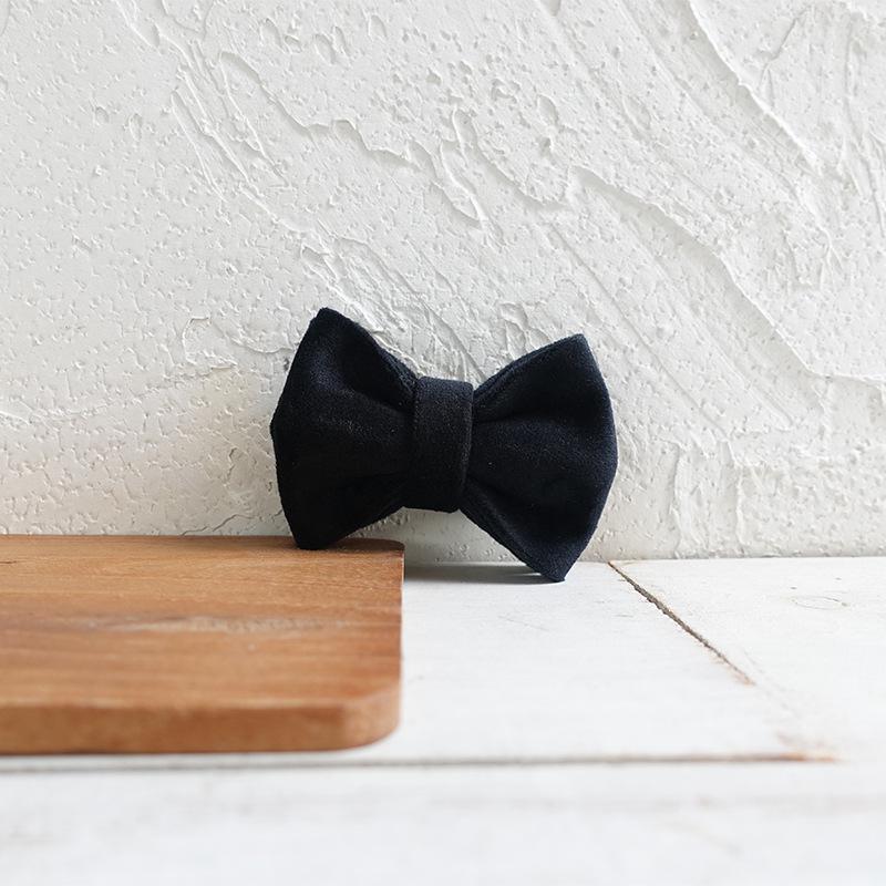 MUTTCO Black Velvet Cat Collar - Stylish Pet Accessory UCC-143