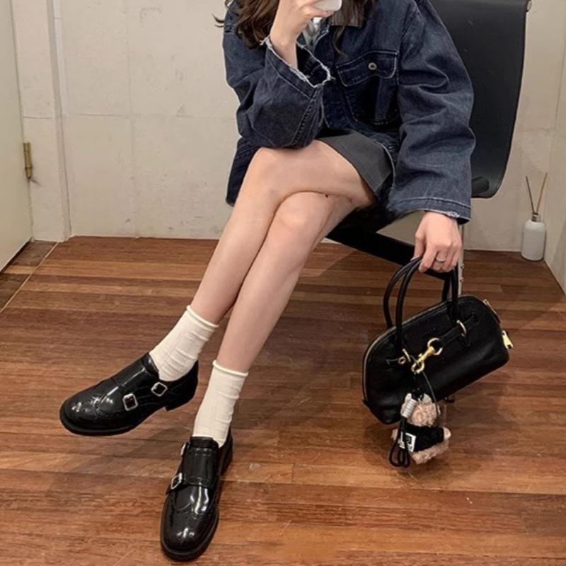 Fashion Slip On Women Shoes 2025 New Style Leisure Fashion Flats Women Shoes Casual Trendy Leather Metal Buckle Comfortable Shoes