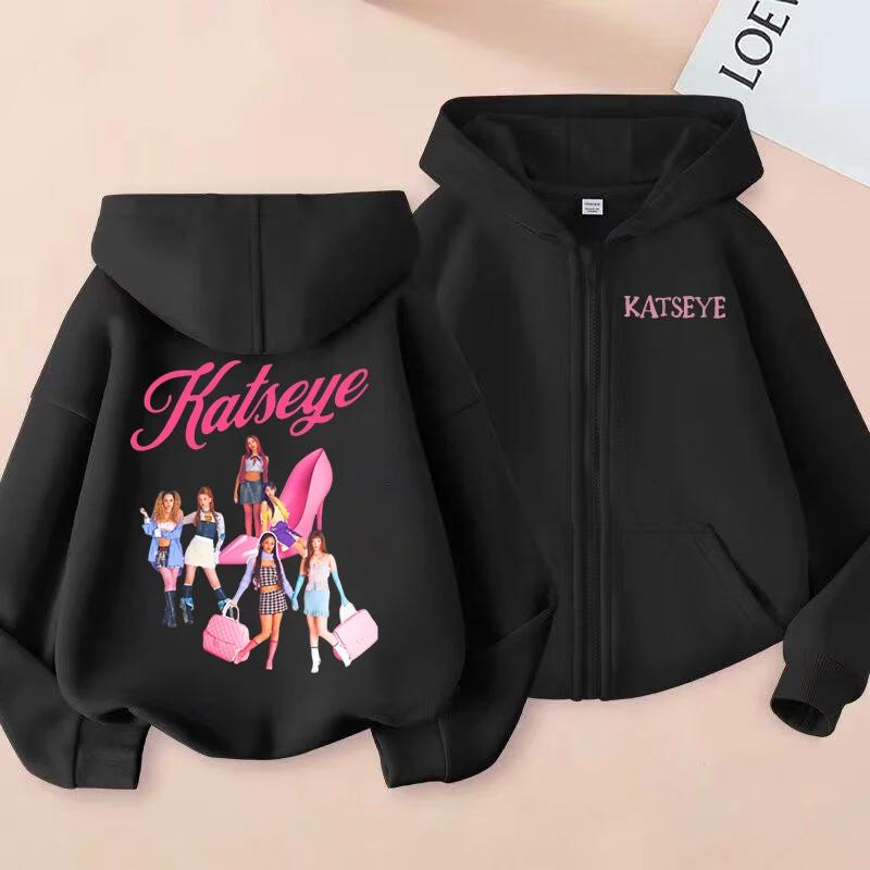 2026 Neue Kleidung für Kleinkind-Mädchen Katseye Reißverschluss-Kapuzenpullover Jungen Mode Lässiger Pullover Kinder KATSEYE Zip UP Kapuzenoberteile