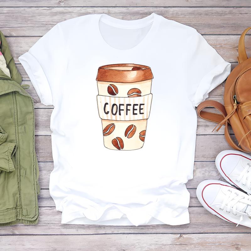 Short-sleeve T-shirt with trendy summer prints, cute and fashionable daily wear for women.