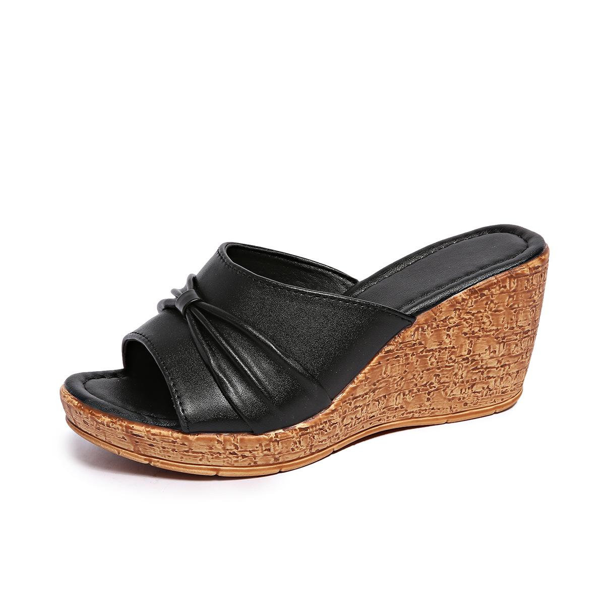 

Женские шлепанцы на танкетке с толстой подошвой, лето 2025, новые, большого размера, повседневные, крутые, для ношения, шлепанцы на высоком каблуке 43 чёрный