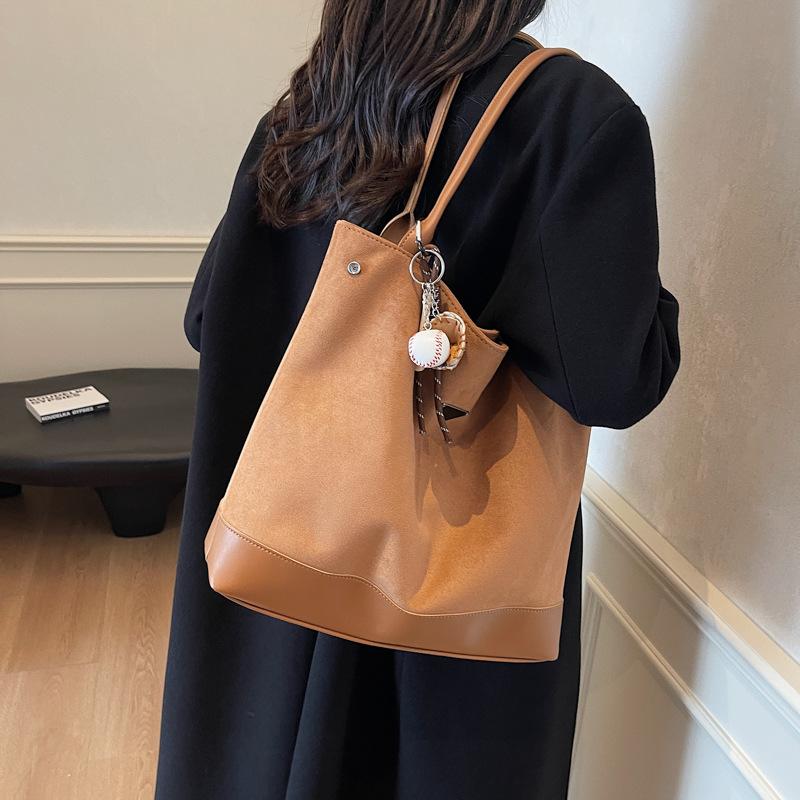 Autumn suede underarm bag women's 2025 new fashion Korean version tote bag simple large capacity shoulder bag