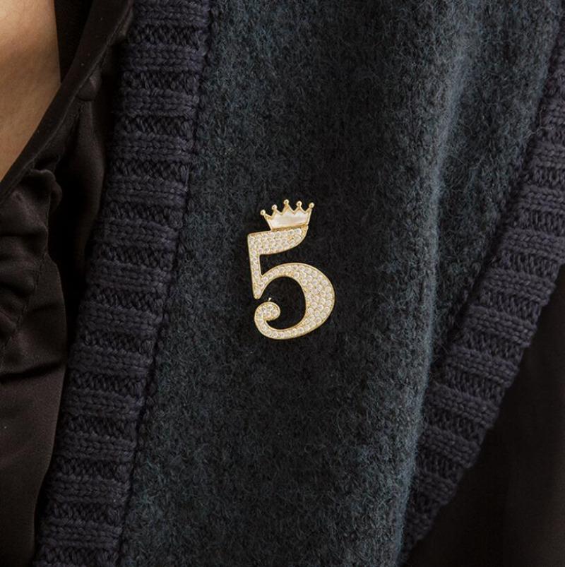 1pc Delicate Pearl Moon Star Brooch for Men Women Fashion Rhinestone Brooches Pins Jewelry Accessories Party Gifts