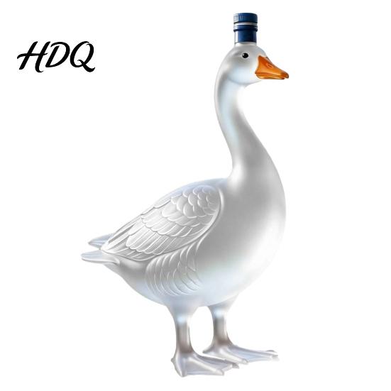 Artistic Glass Decanter Goose Shaped Decanter 3D Sculpted Whiskey Bottle with Stopper 350ml Gift Art Deco Carafe for Bourbon Wine Home Bar