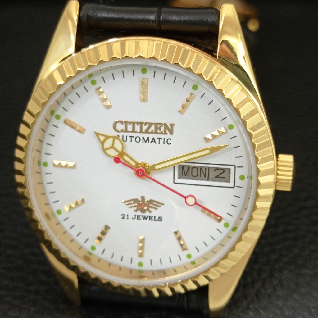 JAPAN VINTAGE REFURBISHED CITIZEN AUTOMATIC 8200 MENS WHITE DIAL WATCH A445311-1