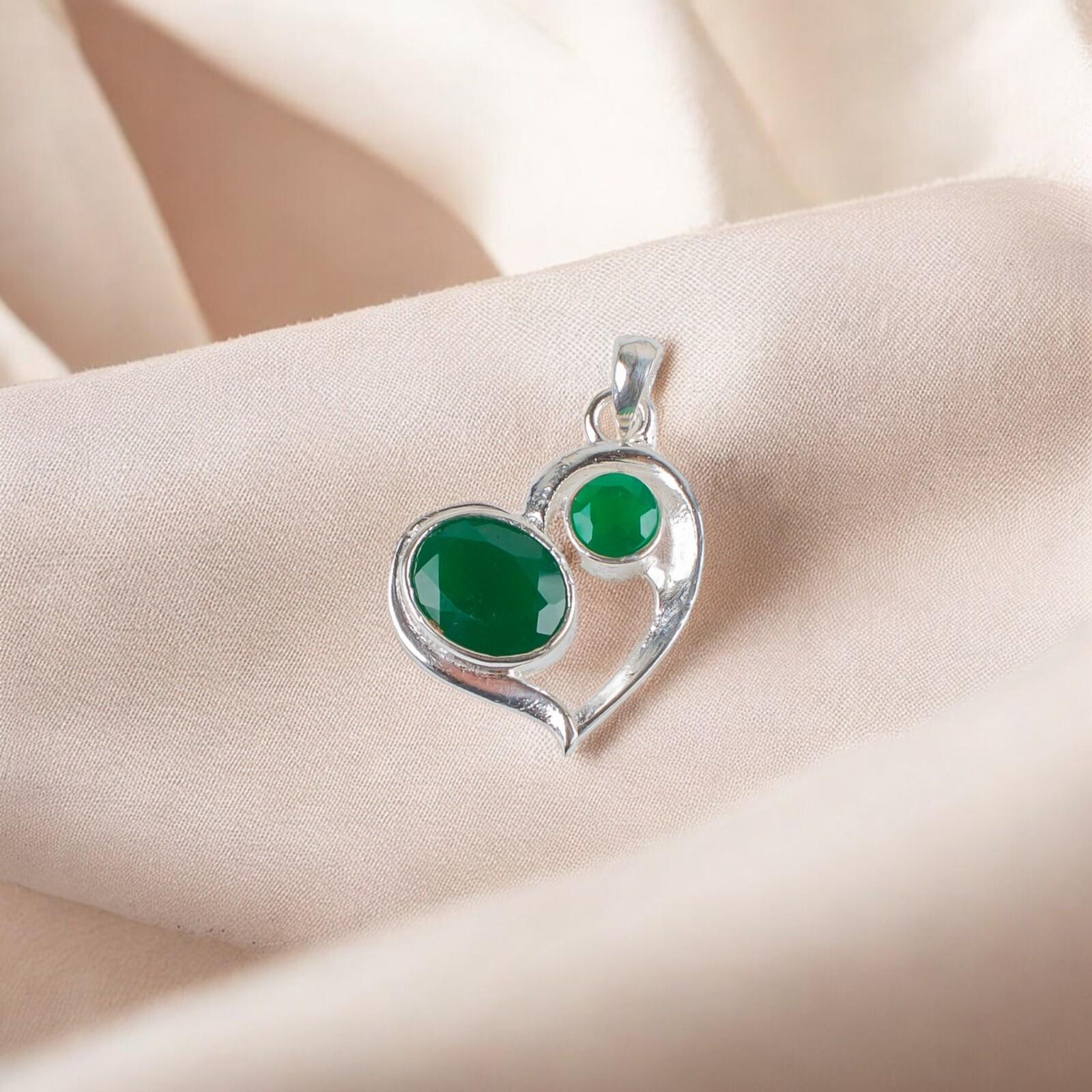 

Green Onyx Gemstone 925 Sterling Silver Jewelry Pendant For Anniversary Gift CP-3-13