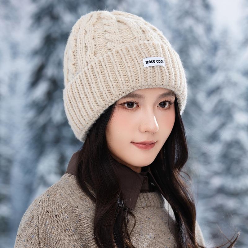 Face small knitted hat outdoor winter hat women's thickened warm wool hat fashionable versatile pullover hat