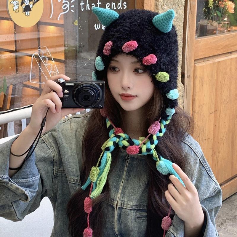 2025 new Japanese cute little monster braided wool hat women's season warm versatile knitted ear hat