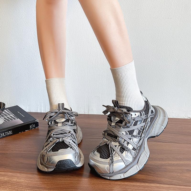 Thick-soled mesh lace-up dad shoes for women in the autumn of 2025, new fashionable and versatile casual and lightweight breathable little white shoes