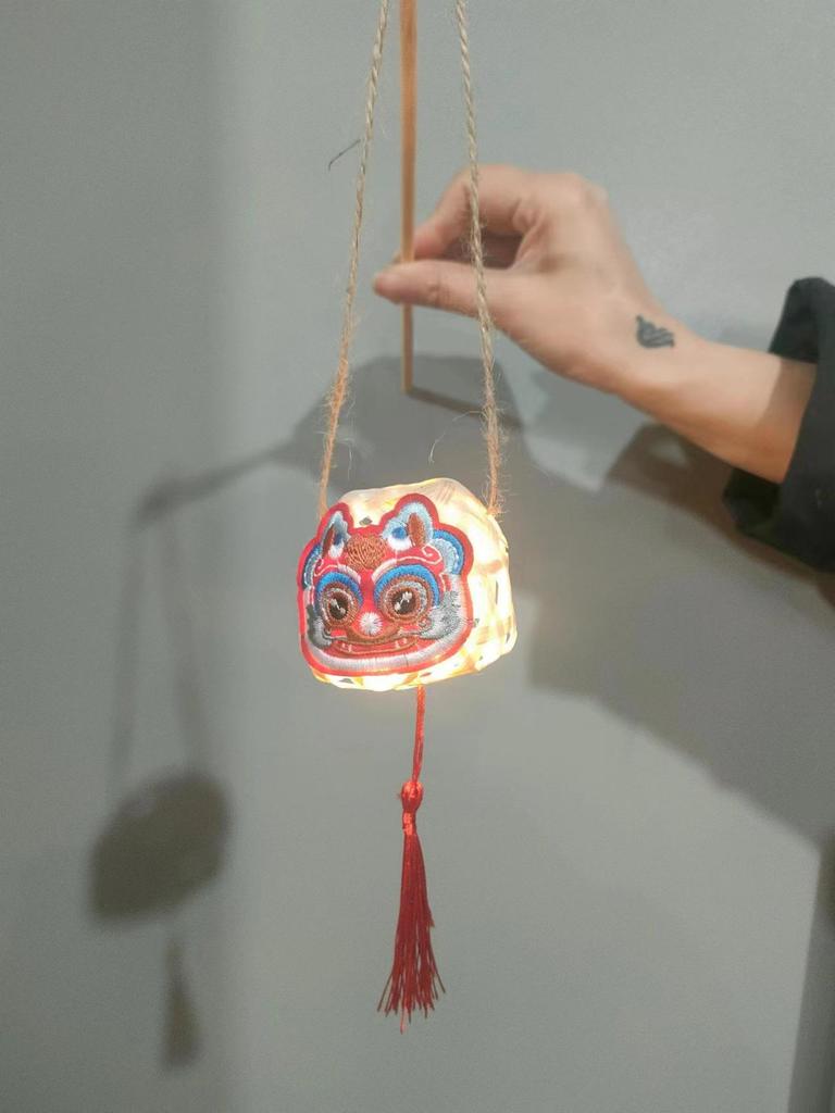 Mid-Autumn Festival Bamboo Weaving Rabbit Lantern DIY Kit, Portable Luminous Flower Lantern, Charming Ancient Chaozhou Style Decoration