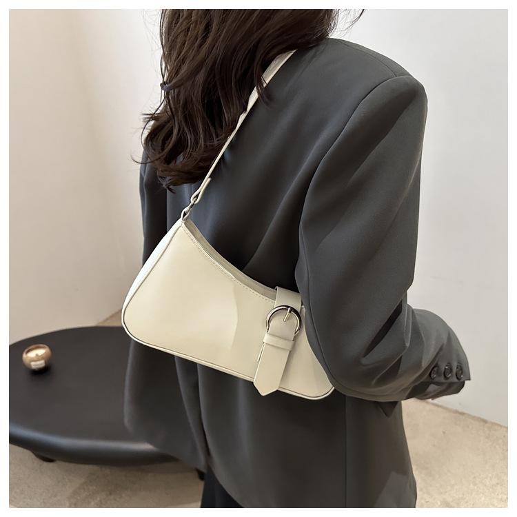 Chic Faux Leather Underarm Bag for Women Trendy Single Shoulder Crossbody Purse Fashionable French Style Daily Handbag CLE