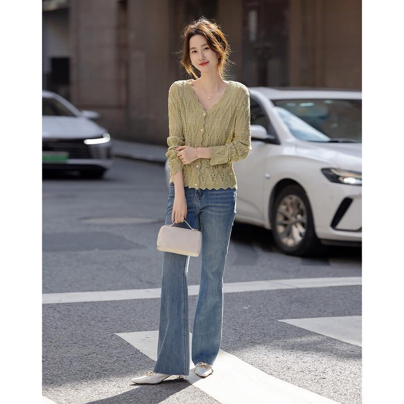Demana Women's V-Neck Jacquard Knit Cardigan