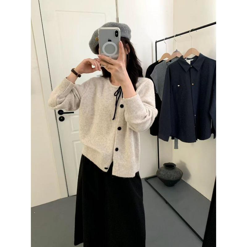 

Новый осенне-зимний вязаный жакет на пуговицах с круглым вырезом и длинными рукавами, с дизайном на шнуровке и бантом для женщин One Size