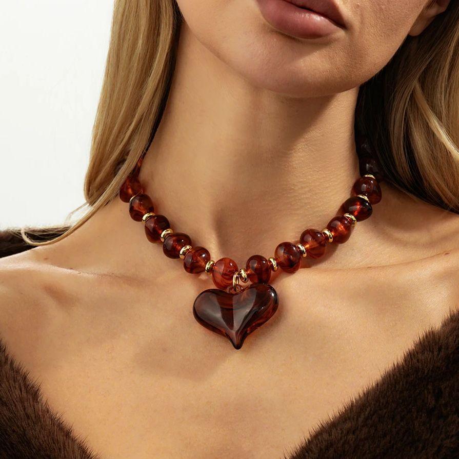

Ingemark Retro Acrylic Big Heart Pendant Choker Necklace for Women Trend Simple Irregular Beads Neck Chain 2026 New Year Jewelry