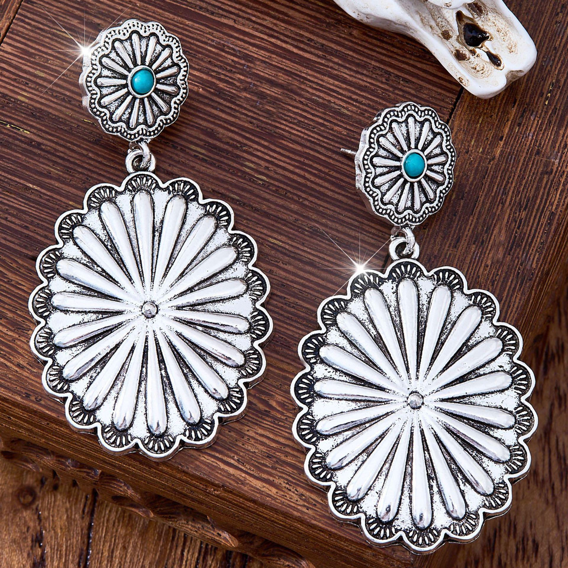 Bohemian Floral Engraved Earrings - Retro Ethnic Style Drops, European American Fashion.