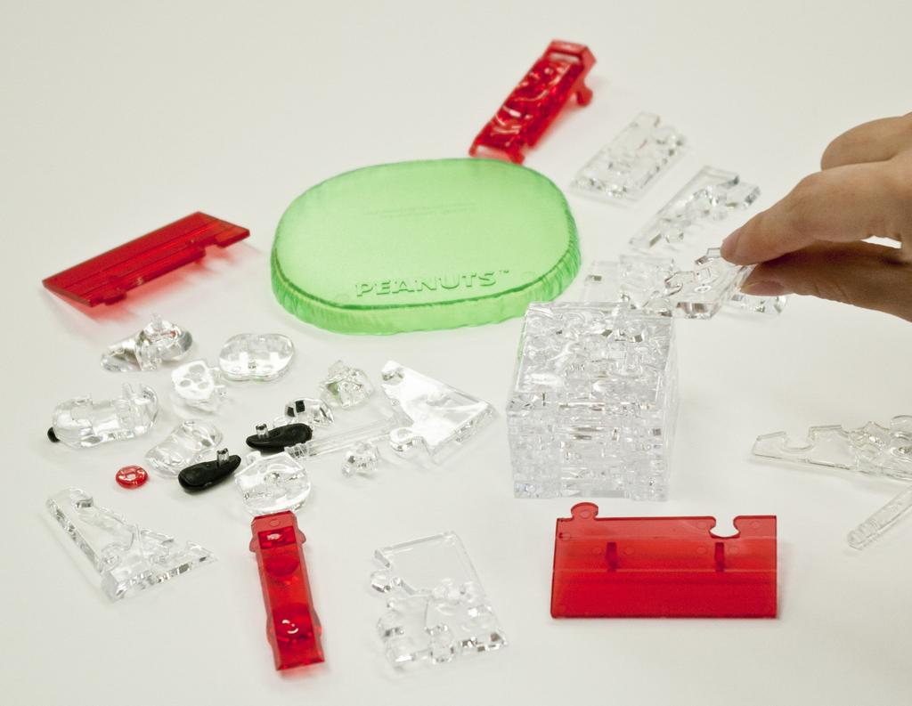 Crystal Puzzle Snoopy House