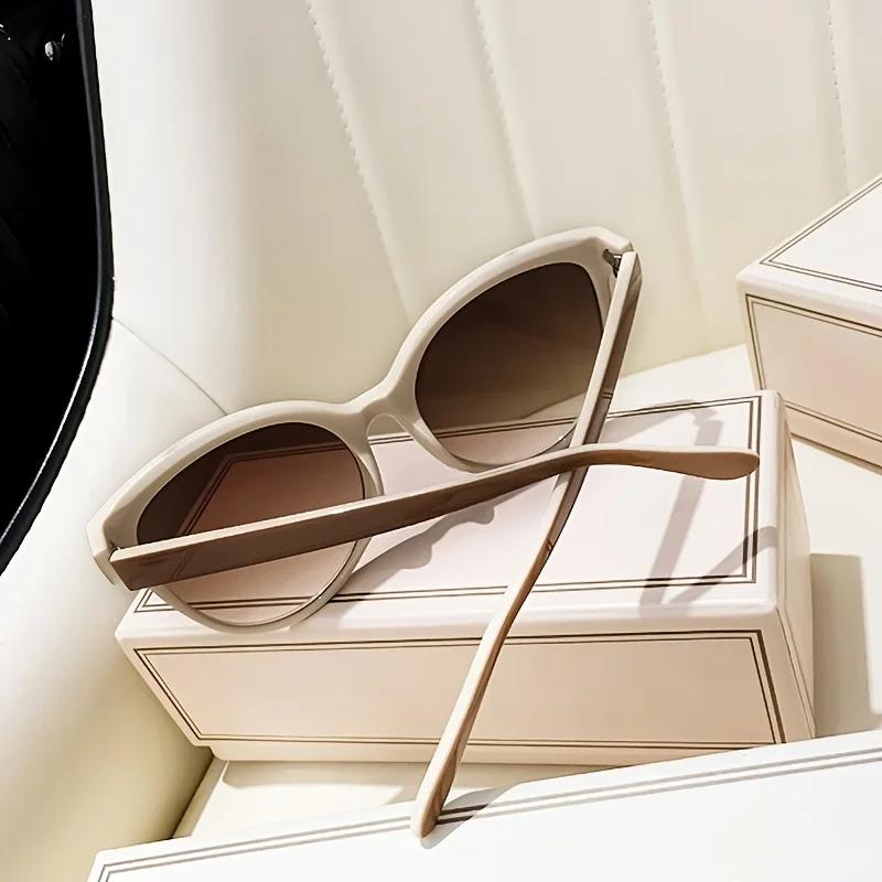 Vintage Cat Eye Sunglasses  New Women Stylish Oversized Candy Color Outdoor Shades Fashion Brand Design Sun Glasses